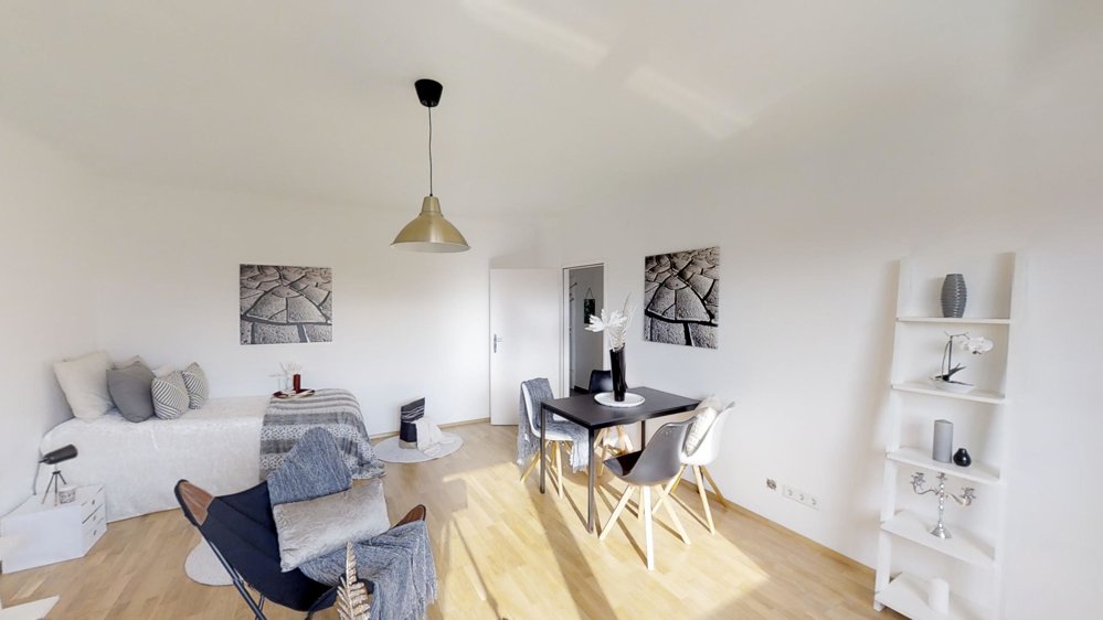 Baden Weilburgstraße: top sanierte helle Garconniere