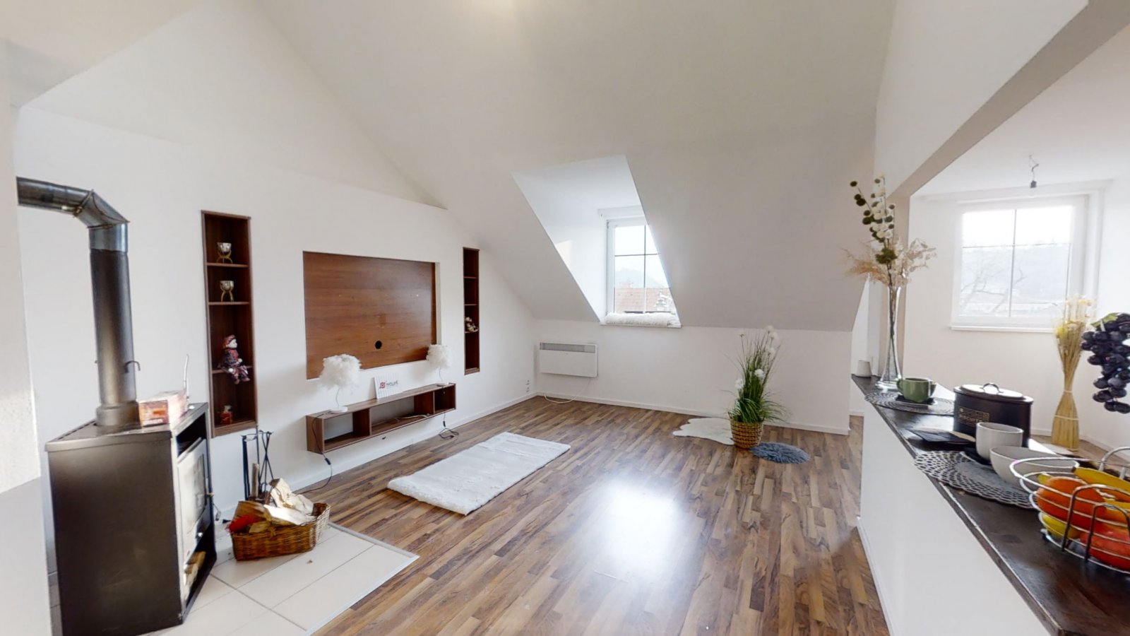 Bad Erlach Nähe Bahnhof: 4ZI DG Maisonette+Garage+gut zu vermieten+ Thermen Nähe