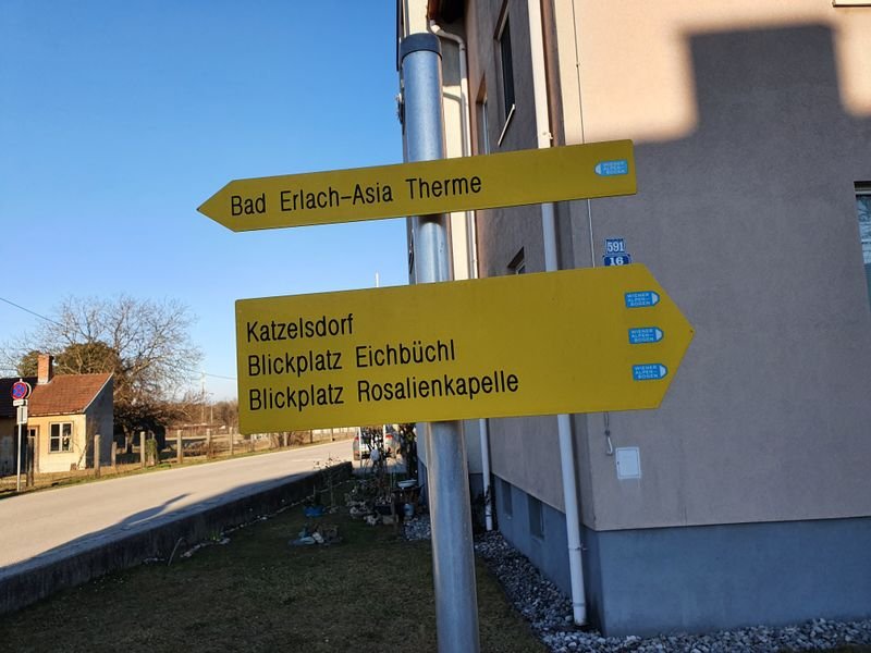 Bad Erlach Nähe Bahnhof: 4ZI DG Maisonette+Garage+gut zu vermieten+ Thermen Nähe