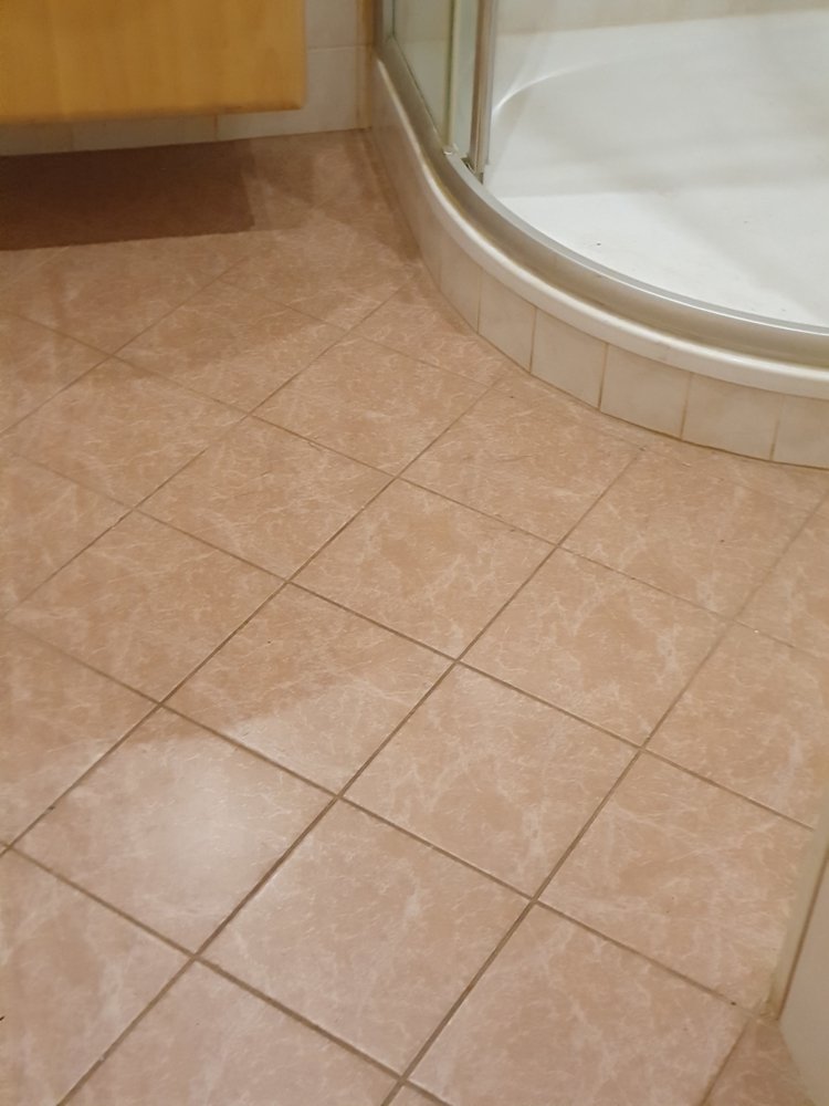 U1-Reumannplatz: Garconniere mit bester Infrastruktur zum sanieren