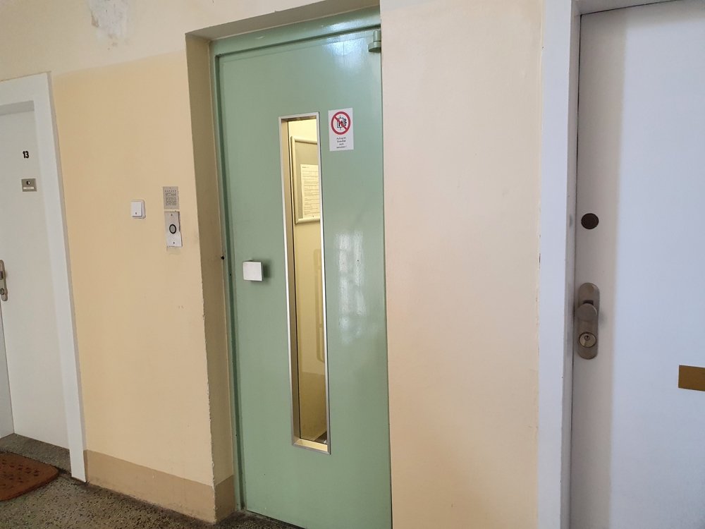 U1-Reumannplatz: Garconniere mit bester Infrastruktur zum sanieren