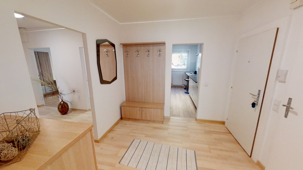 Nähe U1 Reumannpl: WG-taugliche 4 ZI+neu renoviert+Garage optional