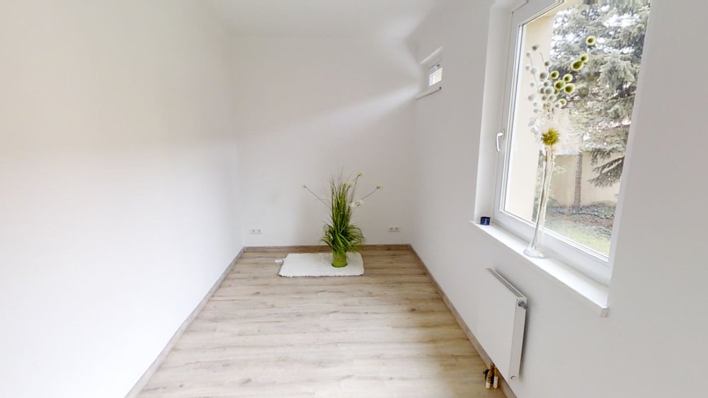 Schwechat-Felmayergarten: 2ZI+Balkon+Erstbezug nach Sanierung+Grünblick in Ruhelage