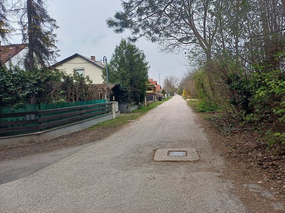 In 25 Minuten in Wien: Sonniges Eck-Grundstück in Ruhelage
