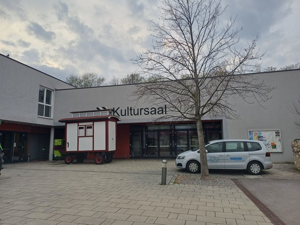 In 25 Minuten in Wien: Sonniges Eck-Grundstück in Ruhelage