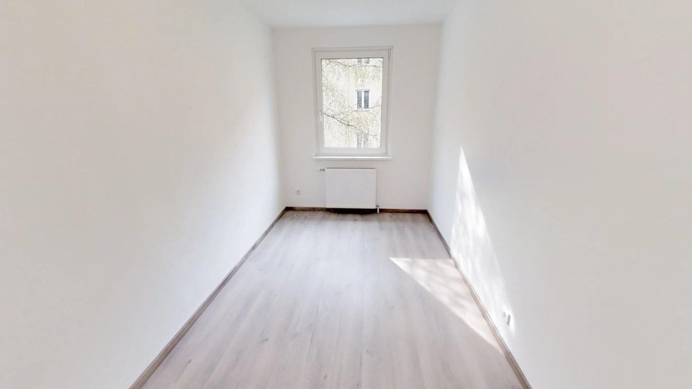 Zimmer2_unmöbliert Zimmer2_unmöbliert