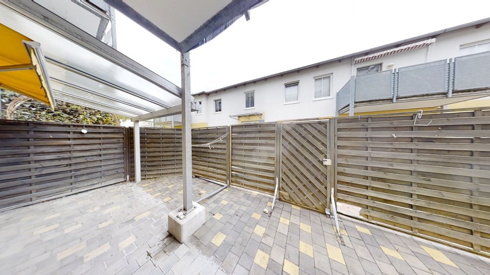 überdachte Terrasse mit Markise überdachte Terrasse mit Markise