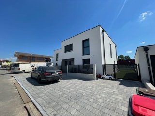 Referenzprojekt Strassenansicht II